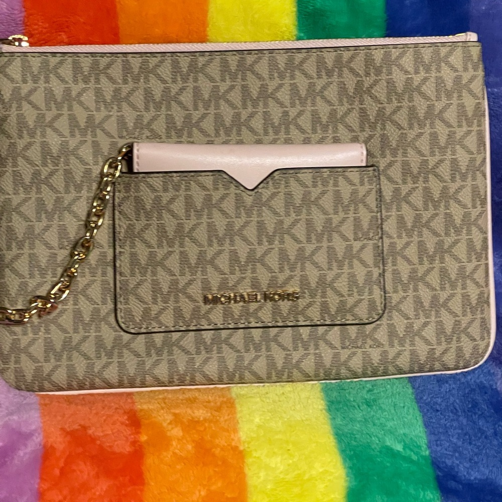 NWT Michael Kors Beige and Pink 2 in 1 Women's Clutch/Wristlet